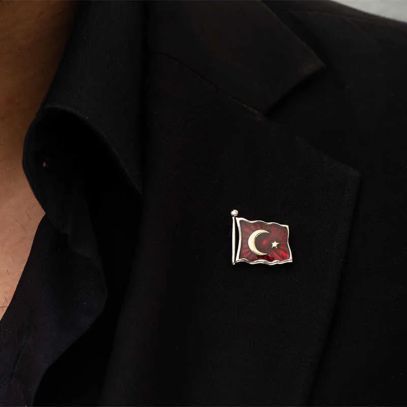 Gümüş Türk Bayrağı Rozet görsel 2